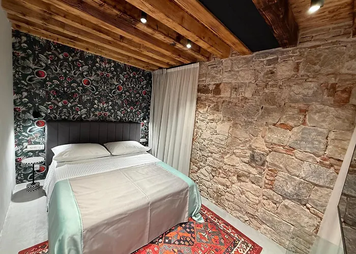 Boutique Heritage 2 Bed and Breakfast